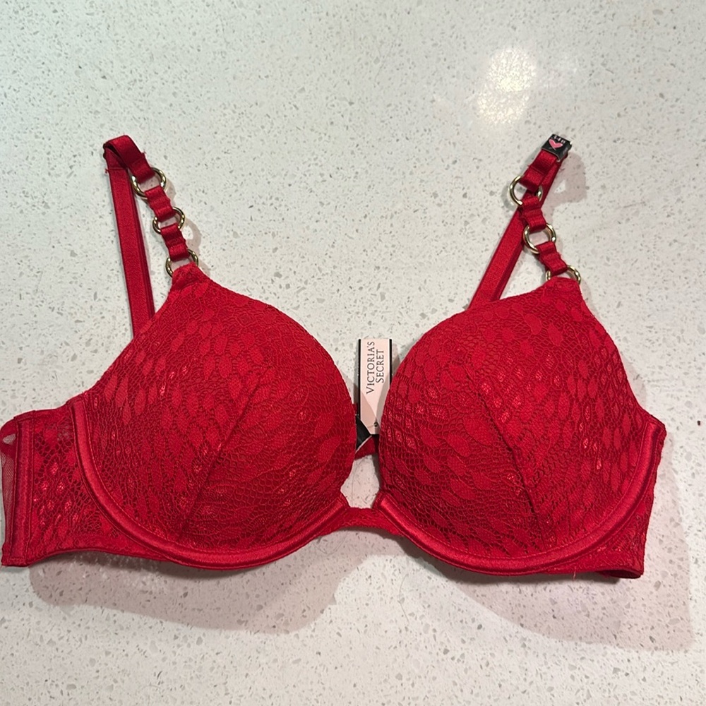 Victorias Secret bombshell bra